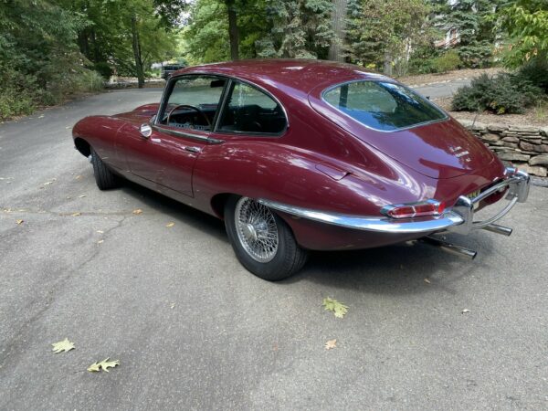 Jaguar E-type 2+2, 1967. 4-Speed. Manual. - Image 2