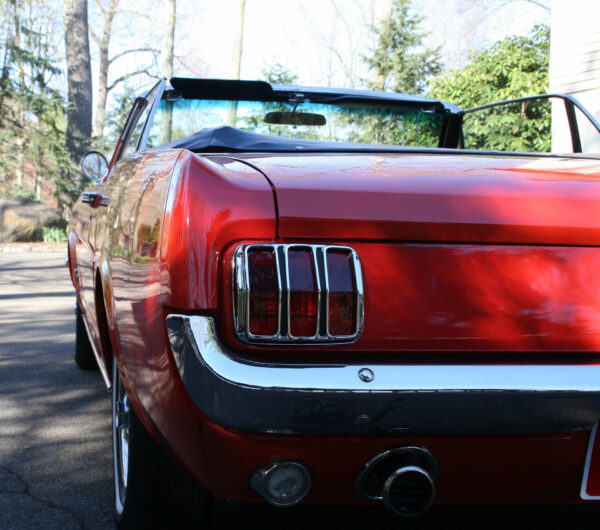 Ford Mustang Convertible, 1966. Automatic. - Image 4