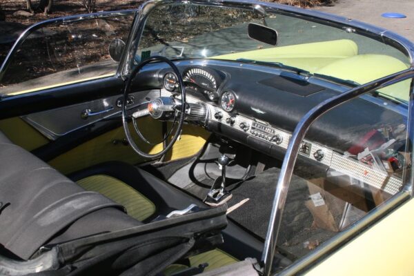 1955 Ford Thunderbird. Automatic - Image 2
